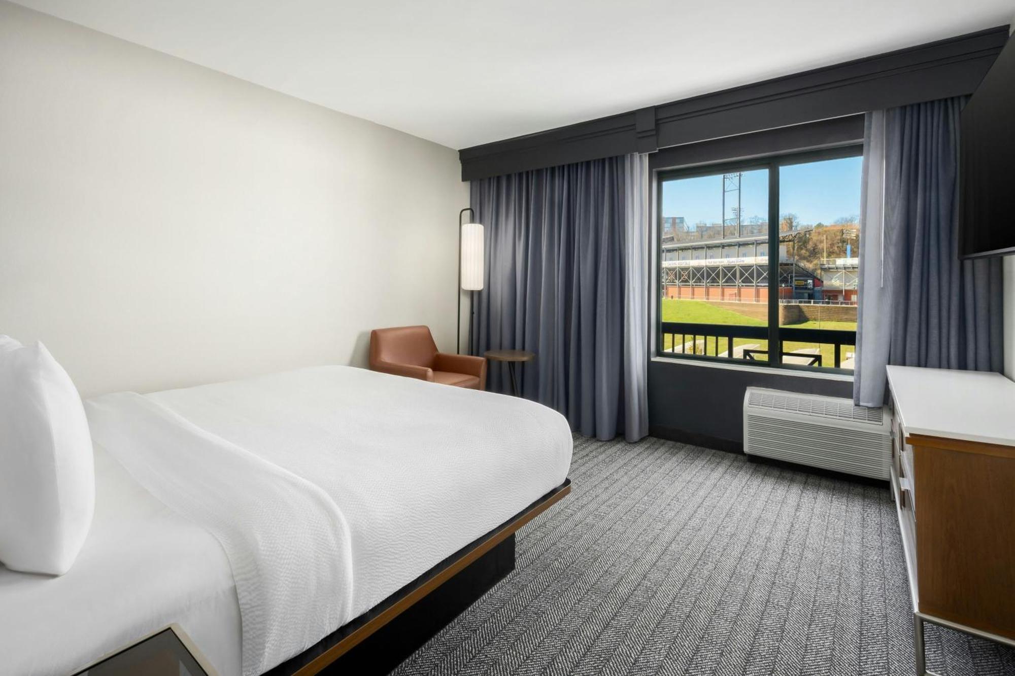 Courtyard By Marriott Chattanooga Downtown Exterior foto